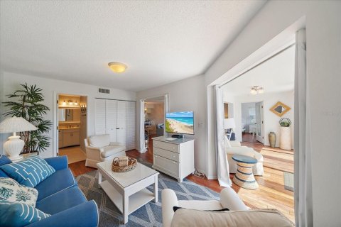 Condo in Venice, Florida, 3 bedrooms  № 1854059 - photo 18