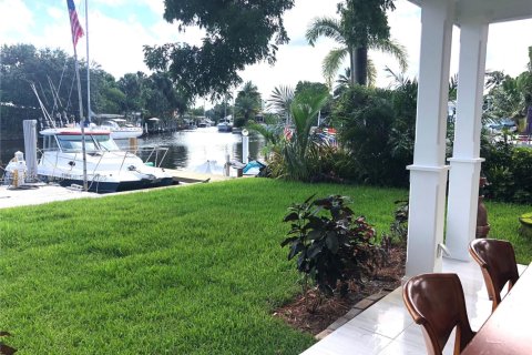 Casa en venta en Fort Lauderdale, Florida, 7 dormitorios, 422.71 m2 № 2088744 - foto 28
