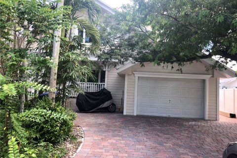 Casa en venta en Fort Lauderdale, Florida, 7 dormitorios, 422.71 m2 № 2088744 - foto 5