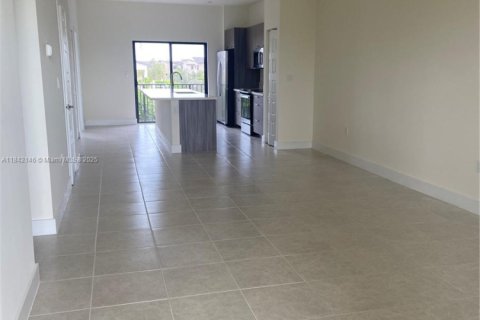 Condo in Doral, Florida, 2 bedrooms  № 1834501 - photo 1
