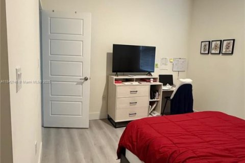 Condo in Doral, Florida, 2 bedrooms  № 1834501 - photo 21