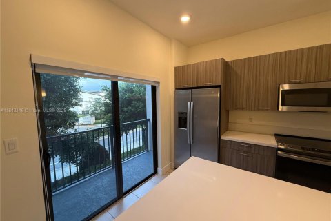 Condo in Doral, Florida, 2 bedrooms  № 1834501 - photo 23