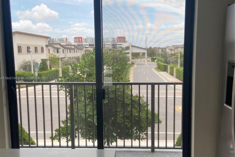 Condo in Doral, Florida, 2 bedrooms  № 1834501 - photo 4