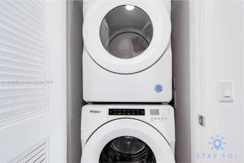 Купить кондоминиум в Майами, Флорида 1 спальня, 54.63м2, № 2016218 - фото 13