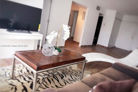 Copropriété à louer à Hallandale Beach, Floride: 2 chambres, 85.84 m2 № 1635514 - photo 4