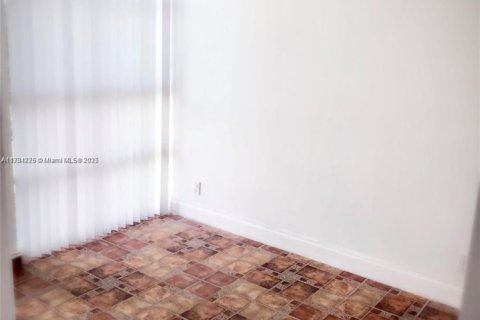 Copropriété à louer à Hallandale Beach, Floride: 2 chambres, 85.84 m2 № 1635514 - photo 8