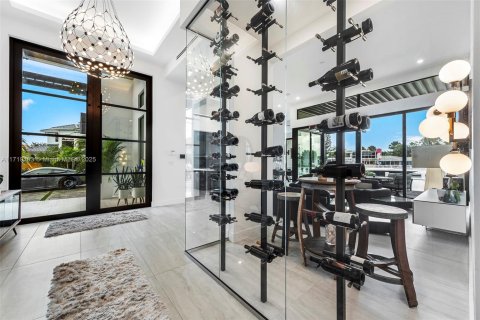 House in Lighthouse Point, Florida 3 bedrooms, 290.04 sq.m. № 1960134 - photo 10