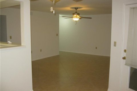 Copropriété à louer à Oakland Park, Floride: 2 chambres, 116.69 m2 № 2269939 - photo 2