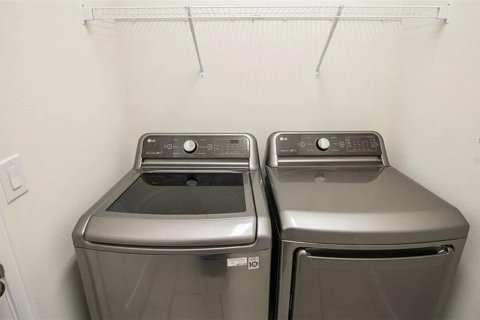 Adosado en alquiler en Sarasota, Florida, 3 dormitorios, 170.66 m2 № 1808682 - foto 30