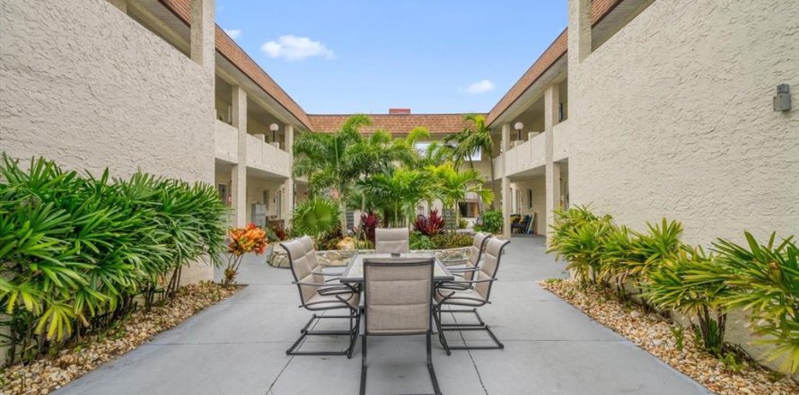 Condominio en Indian Rocks Beach, Florida, 1 dormitorio  № 1815897