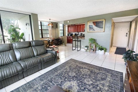 Copropriété à vendre à Tamarac, Floride: 2 chambres, 95.69 m2 № 1951842 - photo 6