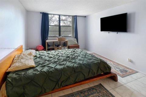 Copropriété à vendre à Tamarac, Floride: 2 chambres, 95.69 m2 № 1951842 - photo 12
