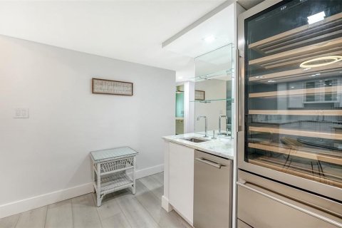 Condo in Venice, Florida, 2 bedrooms  № 2290509 - photo 10