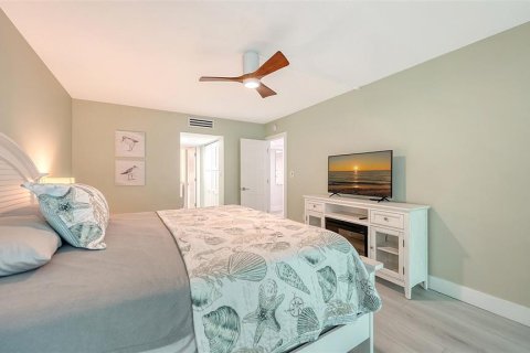 Condo in Venice, Florida, 2 bedrooms  № 2290509 - photo 21