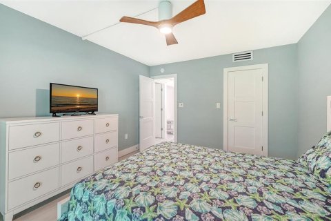 Condo in Venice, Florida, 2 bedrooms  № 2290509 - photo 27