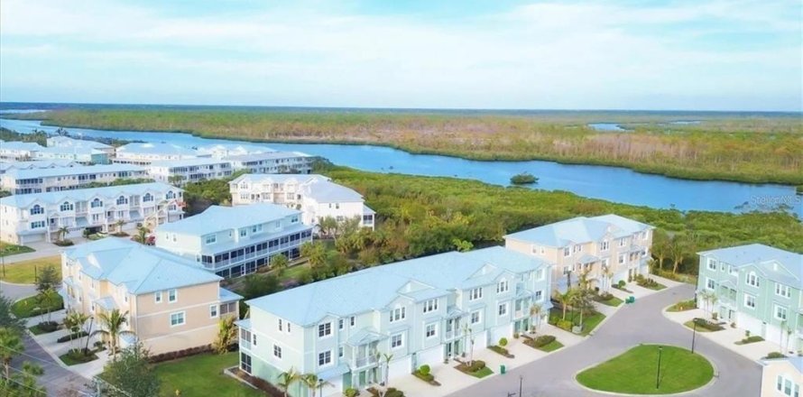 Touwnhouse à Placida, Floride 3 chambres, 222.04 m2 № 1690242