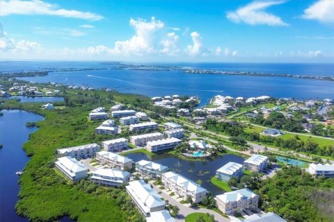 Touwnhouse à louer à Placida, Floride: 3 chambres, 222.04 m2 № 1690242 - photo 4