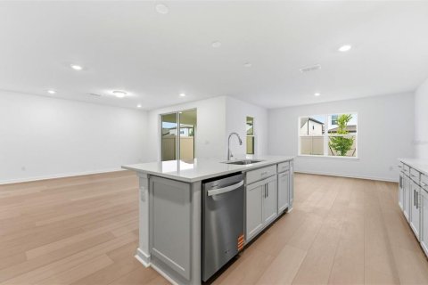 Villa ou maison à vendre à Wesley Chapel, Floride: 5 chambres, 292.08 m2 № 2200660 - photo 4