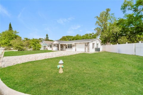 Villa ou maison à vendre à Saint Petersburg, Floride: 4 chambres, 178.47 m2 № 2114878 - photo 3