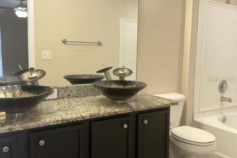 House in Odessa, Florida 3 bedrooms, 137.68 sq.m. № 2376734 - photo 18