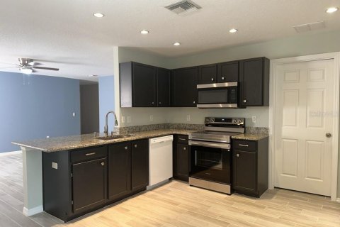 House in Odessa, Florida 3 bedrooms, 137.68 sq.m. № 2376734 - photo 6