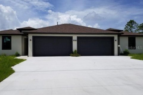 Apartamento en alquiler en Punta Gorda, Florida, 3 dormitorios, 130.81 m2 № 1907247 - foto 1