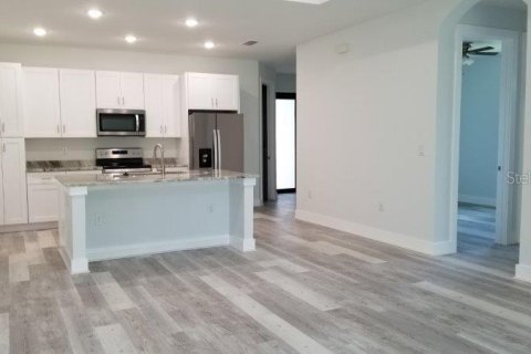 Apartamento en alquiler en Punta Gorda, Florida, 3 dormitorios, 130.81 m2 № 1907247 - foto 3