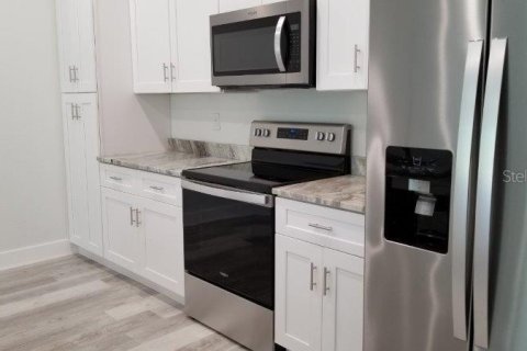 Apartamento en alquiler en Punta Gorda, Florida, 3 dormitorios, 130.81 m2 № 1907247 - foto 4