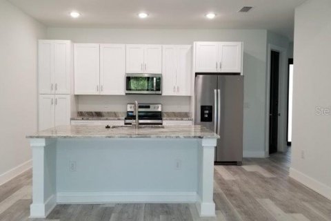 Apartamento en alquiler en Punta Gorda, Florida, 3 dormitorios, 130.81 m2 № 1907247 - foto 5