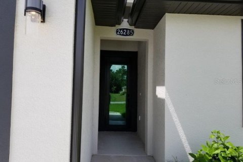 Apartamento en alquiler en Punta Gorda, Florida, 3 dormitorios, 130.81 m2 № 1907247 - foto 2