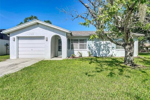 House in Lakeland, Florida 2 bedrooms, 91.51 sq.m. № 1873808 - photo 1