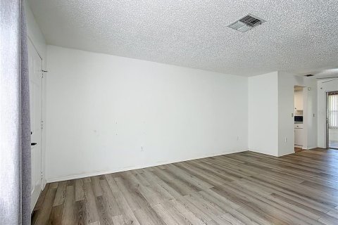 House in Lakeland, Florida 2 bedrooms, 91.51 sq.m. № 1873808 - photo 8