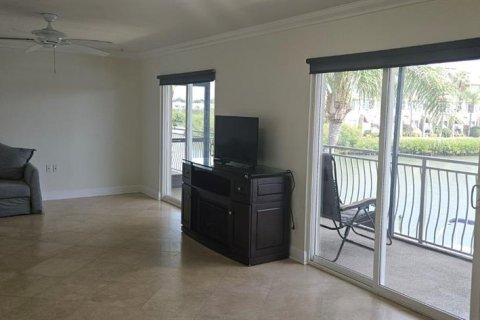 Condo in Tampa, Florida, 2 bedrooms  № 2096076 - photo 5
