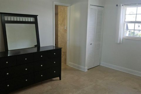 Condo in Tampa, Florida, 2 bedrooms  № 2096076 - photo 9