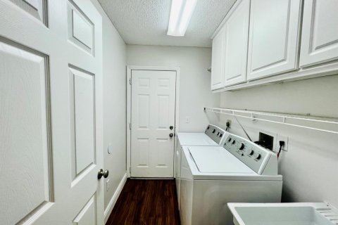 House in Wellington, Florida 3 bedrooms, 167.22 sq.m. № 2247854 - photo 15