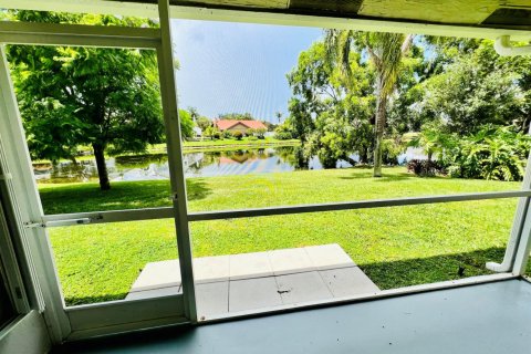 House in Wellington, Florida 3 bedrooms, 167.22 sq.m. № 2247854 - photo 16