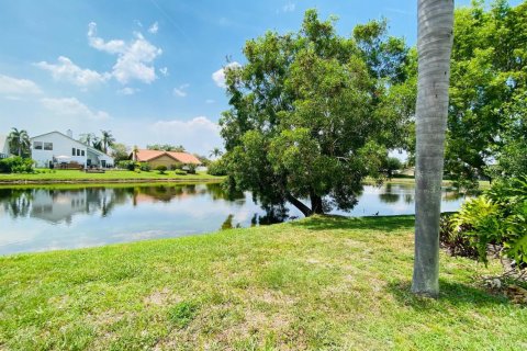 House in Wellington, Florida 3 bedrooms, 167.22 sq.m. № 2247854 - photo 18