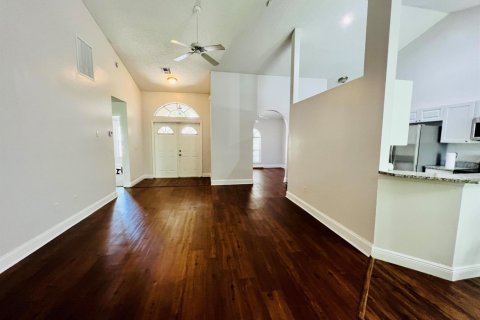 House in Wellington, Florida 3 bedrooms, 167.22 sq.m. № 2247854 - photo 2