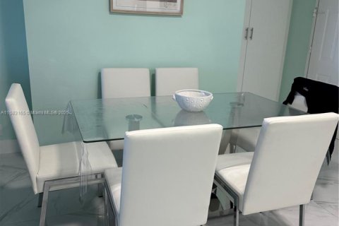 Снять в аренду кондоминиум в Холливуд, Флорида 1 спальня, 77.57м2, № 1959492 - фото 11