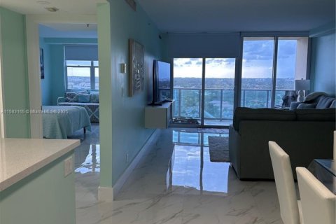 Снять в аренду кондоминиум в Холливуд, Флорида 1 спальня, 77.57м2, № 1959492 - фото 20