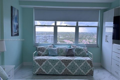 Снять в аренду кондоминиум в Холливуд, Флорида 1 спальня, 77.57м2, № 1959492 - фото 9