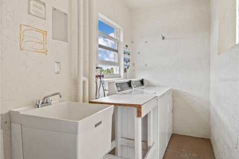 Condominio en venta en Sarasota, Florida, 2 dormitorios, 87.33 m2 № 1810988 - foto 17