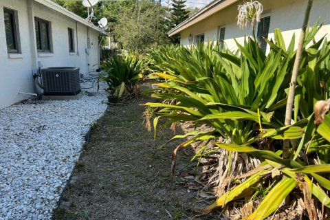 House in Naples, Florida 3 bedrooms № 2069542 - photo 14