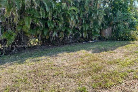 House in Naples, Florida 3 bedrooms № 2069542 - photo 16