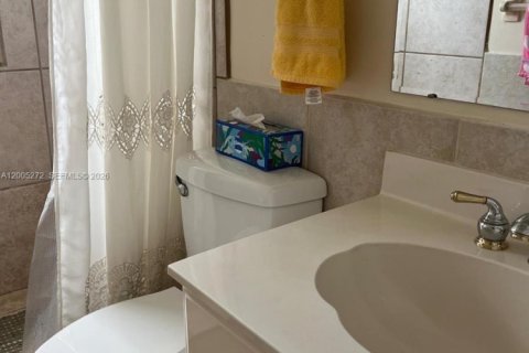 House in Naples, Florida 3 bedrooms № 2069542 - photo 11