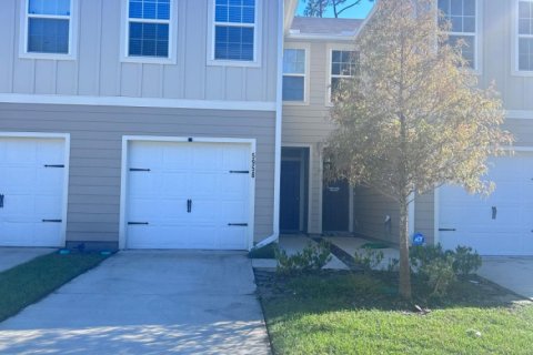 Снять в аренду виллу или дом в Джэксонвилл, Флорида 3 спальни, 130.43м2, № 863029 - фото 1