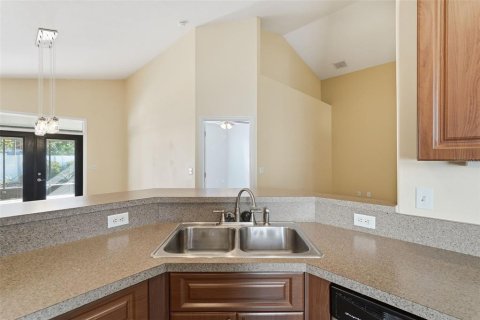Villa ou maison à vendre à Zephyrhills, Floride: 3 chambres, 151.62 m2 № 2092915 - photo 23