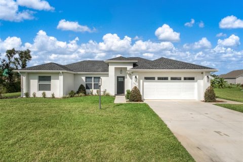 House in Sebring, Florida 3 bedrooms, 152.36 sq.m. № 1901736 - photo 1