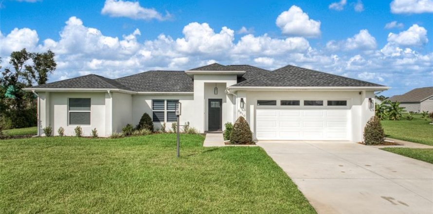 House in Sebring, Florida 3 bedrooms, 152.36 sq.m. № 1901736