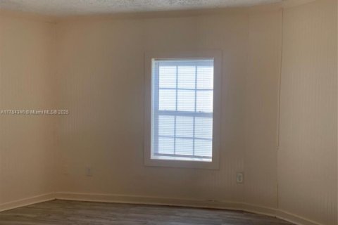 Propiedad comercial en venta en Jacksonville, Florida № 1702301 - foto 5